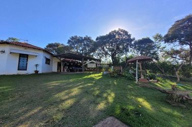 Ch&aacute;cara &agrave; venda - 50m&sup2; - Centro