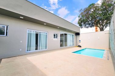 Casa &agrave; venda - 195m&sup2; - Jardim Panorama