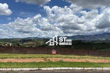 Terreno &agrave; venda - 300m&sup2; - Condominio Village