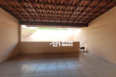 Casa &agrave; venda - 246m&sup2; - Jardim Muterle