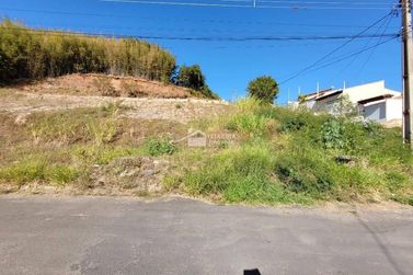 Terreno &agrave; venda - 300m&sup2; - Jardim Pirapitinga