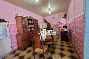 Casa &agrave; venda - 203m&sup2; - Centro