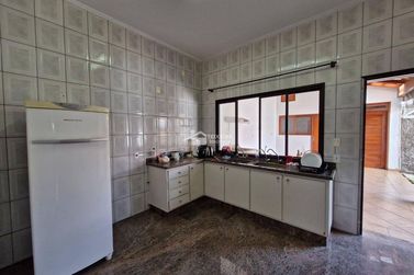Casa &agrave; venda - 377m&sup2; - Vila Mosconi