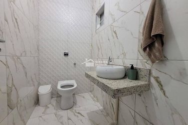 Casa &agrave; venda - 202m&sup2; - 