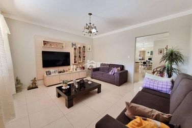 Casa &agrave; venda - 500m&sup2; - Vila Mosconi