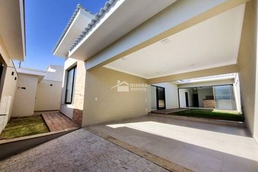 Casa &agrave; venda - 210m&sup2; - Jardim Mantiqueira II