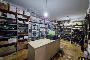 Sala Comercial &agrave; venda - 218m&sup2; - Centro
