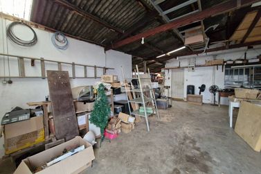 Sala Comercial &agrave; venda - 218m&sup2; - Centro
