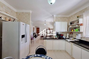 Casa &agrave; venda - 500m&sup2; - Centro