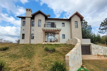 S&iacute;tio &agrave; venda - 600m&sup2; - Zona Rural