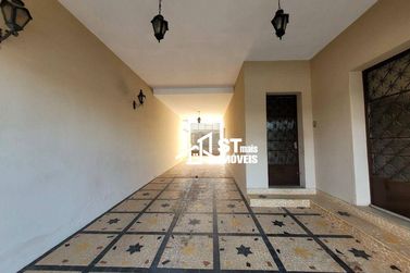 Casa &agrave; venda - 499m&sup2; - Centro