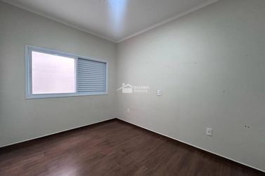 Casa &agrave; venda - 150m&sup2; - Jardim Rio Verde
