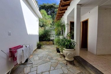 Casa &agrave; venda - 427m&sup2; - Centro