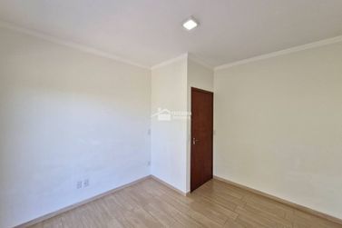 Casa &agrave; venda - 240m&sup2; - Jardim Alto da Serra