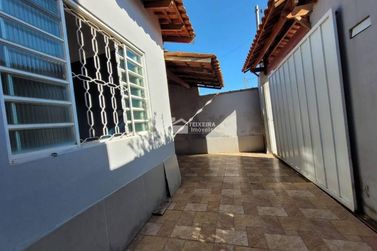 Casa &agrave; venda - 80m&sup2; - Pirapitinga