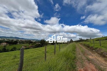 Terreno &agrave; venda - 55000m&sup2; - Pinheirinhos