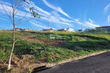 Terreno &agrave; venda - 202m&sup2; - Veredas da Serra