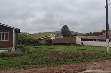 Terreno &agrave; venda - 300m&sup2; - Clube Uva