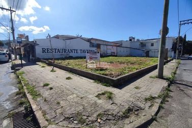 Terreno &agrave; venda - 511m&sup2; - Centro