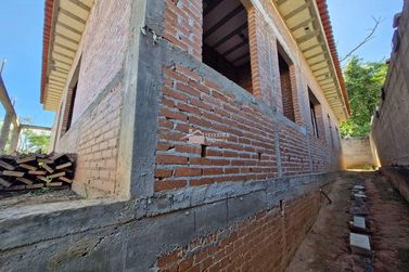 Casa &agrave; venda - 100m&sup2; - Jardim Brasil