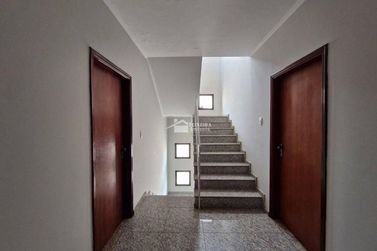 Casa &agrave; venda - 377m&sup2; - Vila Mosconi