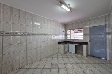 Casa &agrave; venda - 200m&sup2; - Jardim Rio Negro
