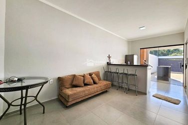 Casa &agrave; venda - 100m&sup2; - Santo Ant&ocirc;nio de Lisboa