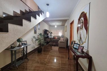 Casa &agrave; venda - 340m&sup2; - Centro