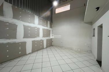 Sala Comercial para alugar - 120m&sup2; - Vila Betela