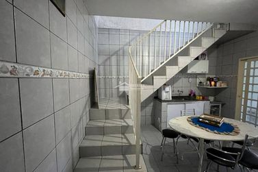 Sobrado &agrave; venda - 351m&sup2; - Pirapitinga
