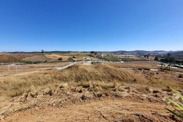 Terreno &agrave; venda - 1000m&sup2; - Quinta das Flores