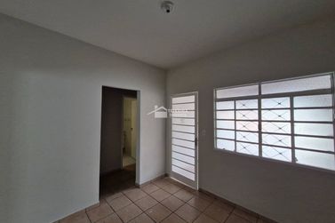 Casa &agrave; venda - 71m&sup2; - Centro