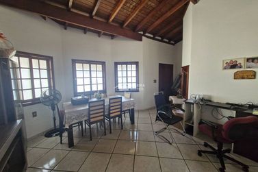 Casa &agrave; venda - 226m&sup2; - Jardim It&aacute;lia