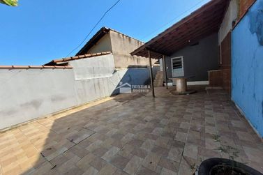Casa &agrave; venda - 80m&sup2; - Pirapitinga