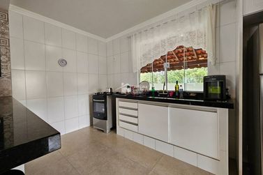 Casa &agrave; venda - 260m&sup2; - Clube Uva