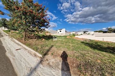 Terreno &agrave; venda - 250m&sup2; - Jardim Alto da Bela Vista