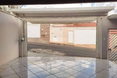 Casa &agrave; venda - 200m&sup2; - Jardim Ip&ecirc;