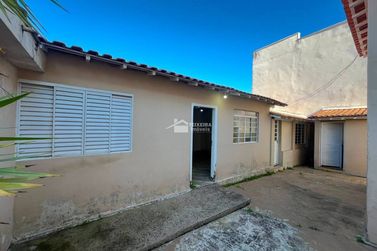 Casa para alugar - 203m&sup2; - Centro