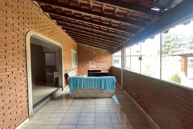 Casa &agrave; venda - Clube Uva