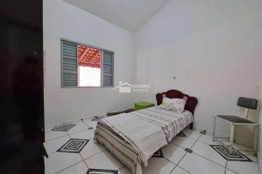 S&iacute;tio &agrave; venda - 180m&sup2; - Zona Rural