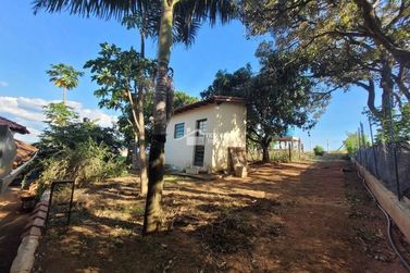 Ch&aacute;cara &agrave; venda - 50m&sup2; - Centro
