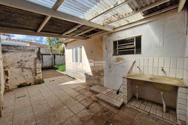 Casa &agrave; venda - 81m&sup2; - Centro