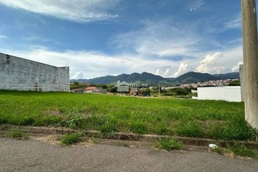 Terreno &agrave; venda - 300m&sup2; - Jardim Am&eacute;lia