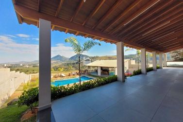 Ch&aacute;cara &agrave; venda - 302m&sup2; - Palestrina