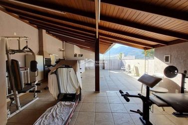 Casa &agrave; venda - 265m&sup2; - Portal do Sol