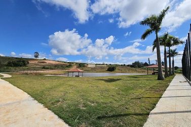 Terreno &agrave; venda - 1000m&sup2; - Quinta das Flores