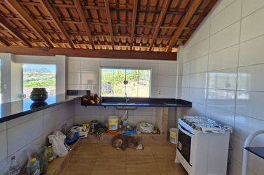 Ch&aacute;cara &agrave; venda - 100m&sup2; - Bairro Santa Luzia