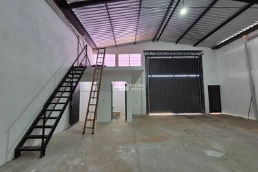 Sal&atilde;o Comercial &agrave; venda - 172m&sup2; - Pito Risso