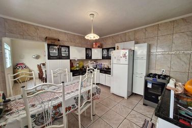 Sobrado &agrave; venda - 286m&sup2; - Pirapitinga