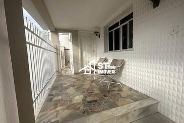 Casa &agrave; venda - 300m&sup2; - Centro